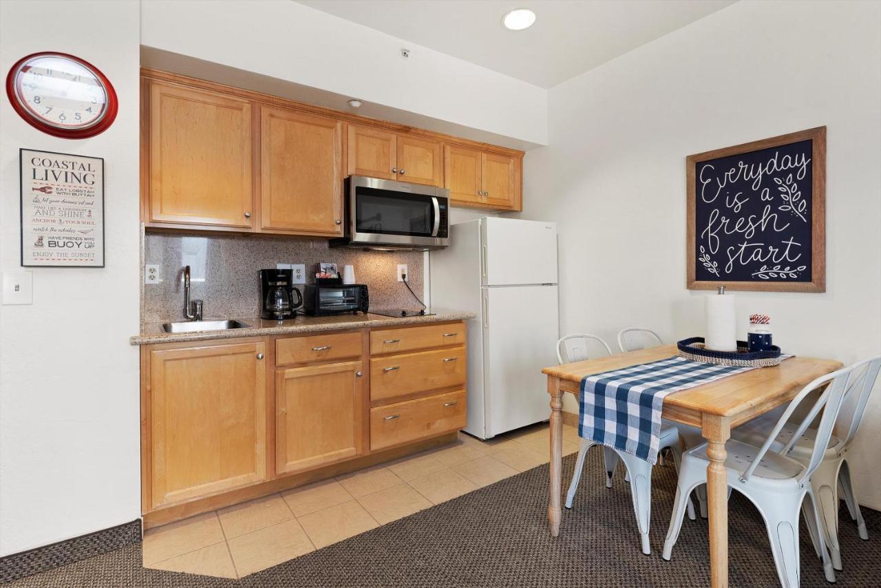 House & 3* Pismo Beach